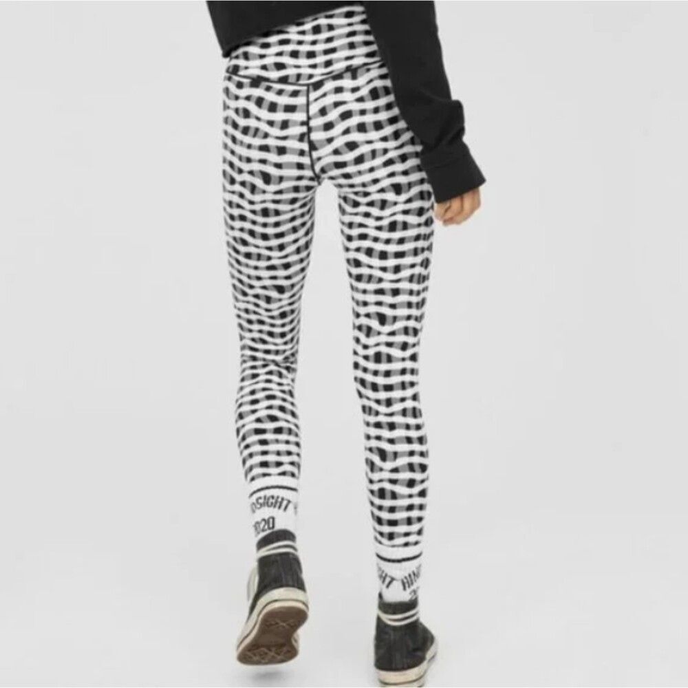 NWT Offline by aerie Real Me Xtra 7/8 Hi-Rise Leggings Black/White Size M
